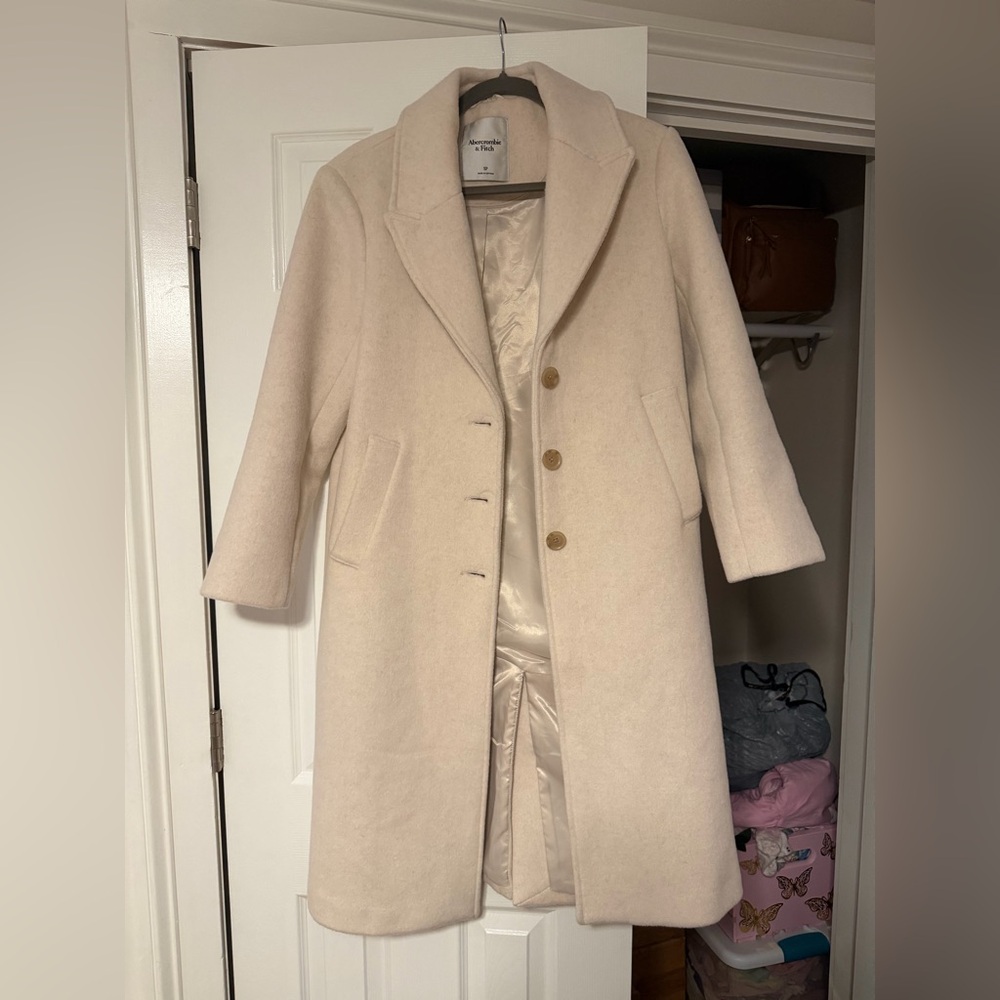Abercrombie & Fitch Cream Trench Coat
